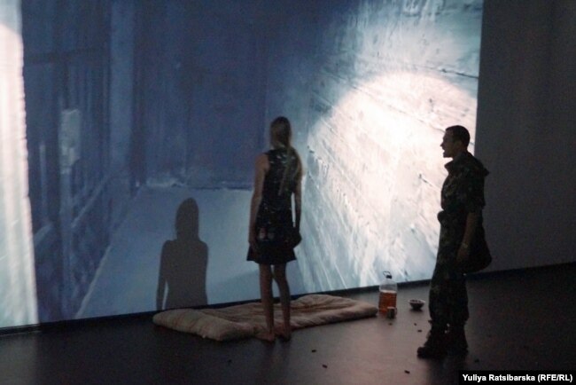 У тюрмі «Ізоляція» (реконструкція)