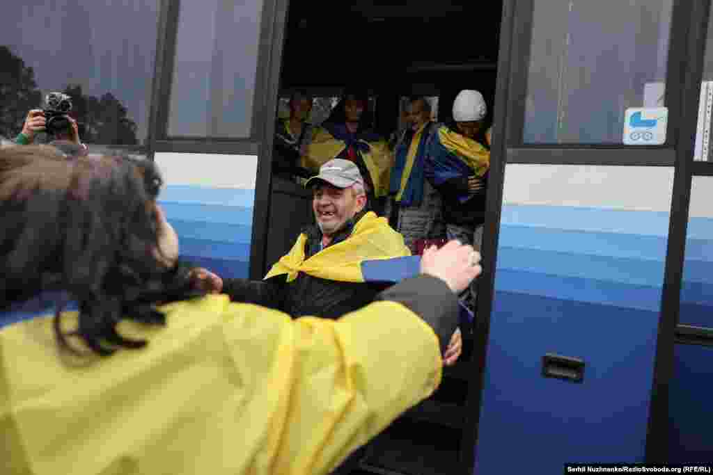 Перша мить зустрічі з татом, 31 жовтня 2026 року