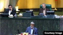 Ali Motahari in the parliament - File photo