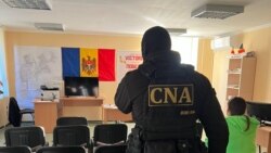 Imagine de la raidul CNA la sediul unui partid din rețeaua lui Șor la Nisporeni.