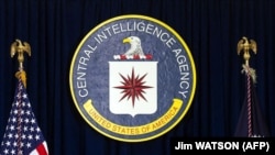 Blazonul Agenției Centrale de Informații a Statelor Unite (CIA), la cartierul general al CIA de la Langley, Virginia. (Arhivă).