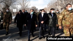 Armenia -- Armenian Prime Minister Nikol Pashinian visits the town of Sisian, December 21, 2020.