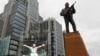 Памятник Михаилу Калашникову – создателю автомата, распространенного по всему миру