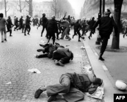Ciocniri între poliție și studenți la Paris în mai 1968