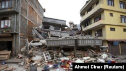 Разрушения в Непале после сильного землетрясения. Катманду, 25 апреля 2015 года.