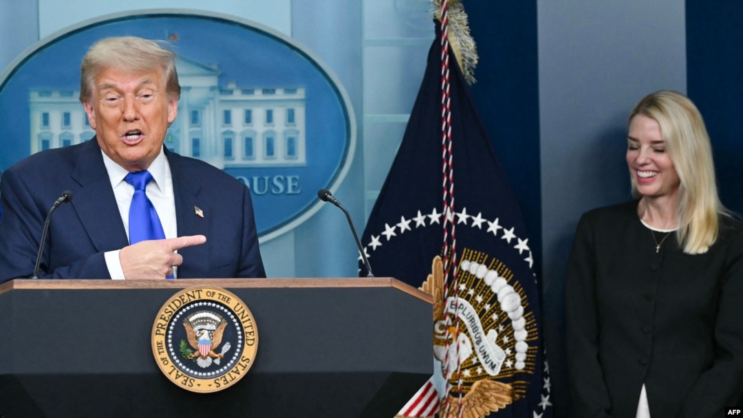 Дональд Трамп и Генпрокурор Пэм Бонди 