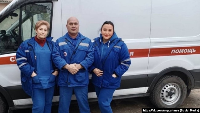 Крымский фельдшер Тамара Чернуха (слева) в составе бригады «скорой помощи», 2023 год