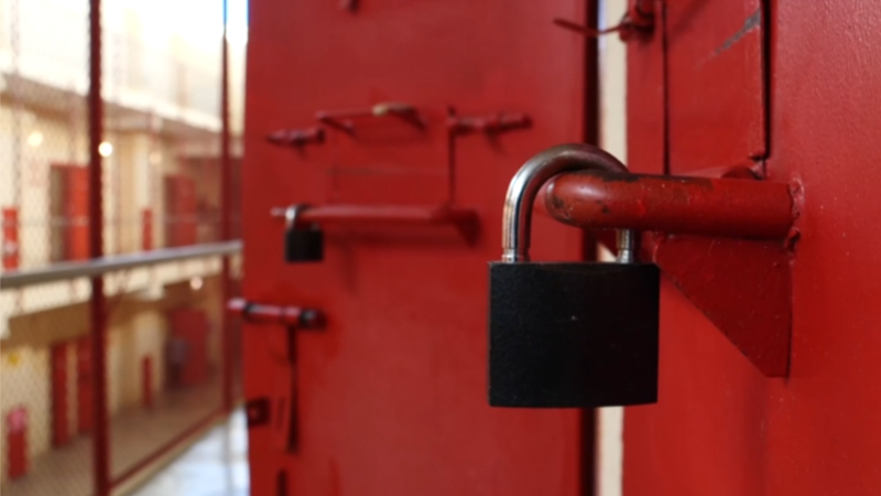 გზის გადაკეტვა, ბავშვის ყიდვა, საფლავის წაბილწვა - კიდევ რა ისჯება ერთ წლამდე პატიმრობით?