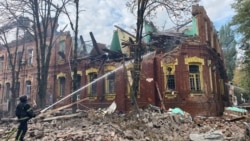 Російський авіаудар по центру Слов'янська: зруйновано історичну будівлю, якій понад 100 років 