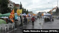 Антивладин камп пред македонската влада во Скопје.