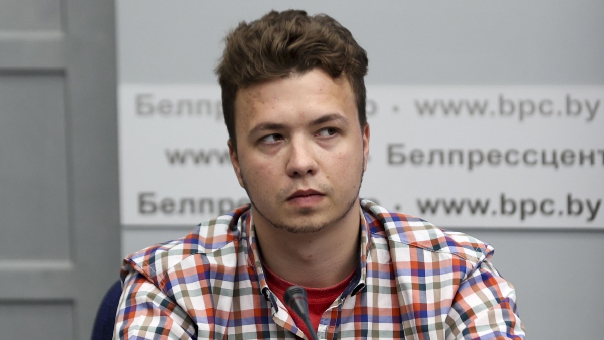 Pratasevich, Whose Plane Was Diverted To Minsk, Sentenced To Eight Years In Prison - Vimarsana News