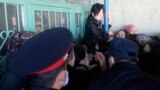 No Physical Distancing At Crowded Kazakh Food Depot video grab 1