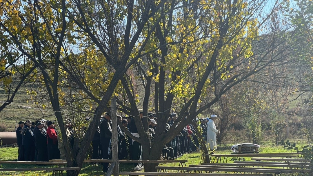 Үлкен спорттық бөкселердің порно суреттері