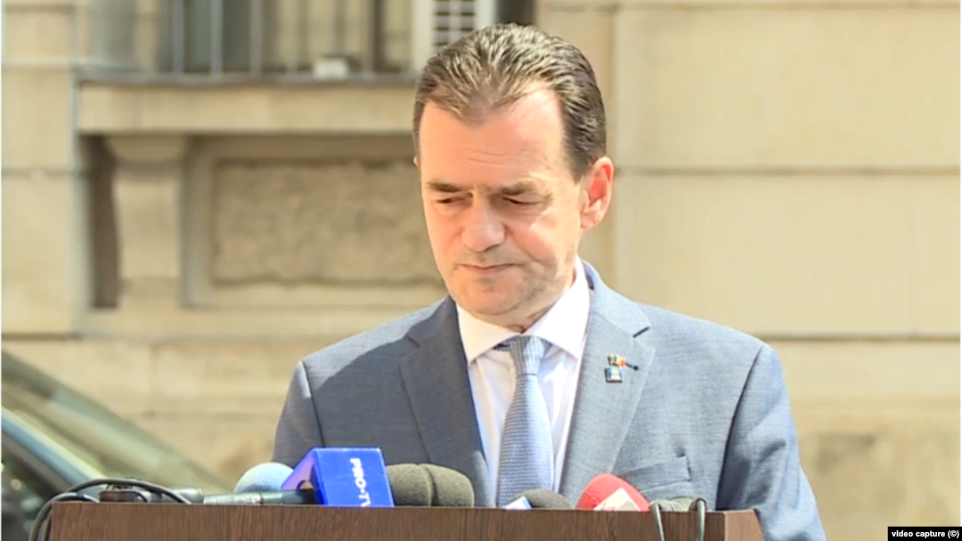  „Nu am avut niciun fel de legătură cu derularea achiziției, eu am participat la inaugurarea unei linii de producție și chiar am salutat și am considerat că este un lucru bun faptul că începem să producem măști FPP3”, a spus Ludovic Orban, după ce a fost audiat o oră ca martor.