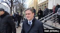 Ministar Nikola Selaković po izlasku sa ročišta u Specijalnom sudu, Beograd, 4. februar 2026.