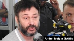 Kiril Višinski se obraća medijima nakon odluke o puštanju