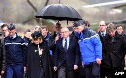 Ministrul francez de interne Bernard Cazeneuve