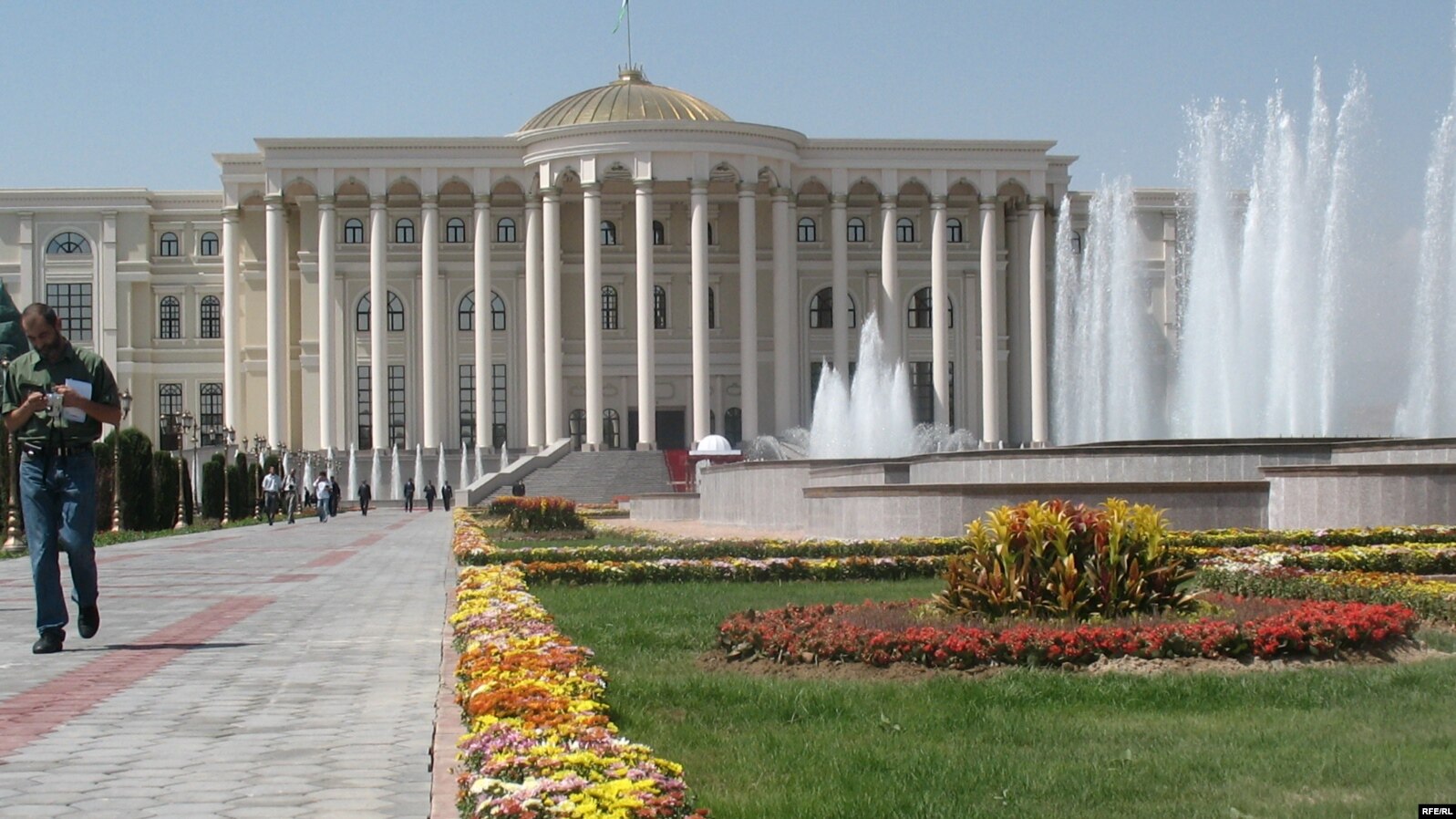 Душанбе е. Президентский дворец Таджикистана. Касри миллат Таджикистан. Дворец нации (Душанбе). Дворец нации Кохи миллат.