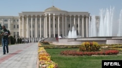 Вид на резиденцию президента Таджикистана в Душанбе. 2008 год.