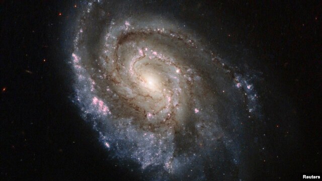 Жаңы табылган галактика Жерден 13 миллиард  жылга алыс деп эсептелинүүдө. 