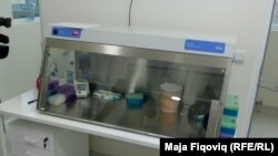 Laboratori për testimet për koronavirus në Mitrovicën e Veriut.