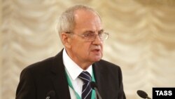 Конституцин кхелан гIантда Зорькин Валерий.