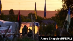 Photo Gallery: New Battle Looms On Ukraine's Blockade Lines