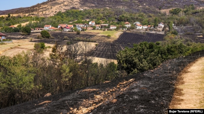 Tokat e djegura në fshatin Kçiq i Madh.