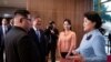 کیم جونگ اون، رهبر کره شمالی (سمت چپ)