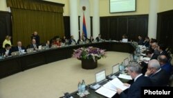 Armenia - A weekly cabinet meeting in Yerevan, 26Mar2015.