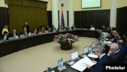 Armenia - A weekly cabinet meeting in Yerevan, 26Mar2015.