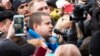 Игорь Востриков на митинге после пожара в ТЦ "Зимняя вишня"