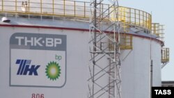 The arrest announcement comes as TNK-BP negotiates an acquisition bid by the government-controlled Rosneft company.