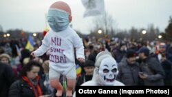 Mulți români sunt convinși că vaccinul anti-Covid le-ar putea face rău. Din acest motiv, ezită sau refuză vehement să se imunizeze.