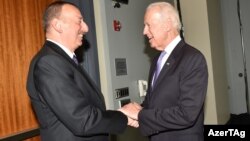 (Foto arxiv) Prezident İlham Əliyev ABŞ-ın Vitse-prezidenti Co Bayden ilə görüşür - 31 mart 2016