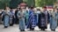 Крымские священники во время крестного хода в Симферополе, архивное фото