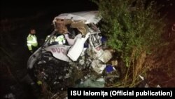 The accident occurred near the village of Balaciu in the Ialomita region, on the road linking the towns of Slobozia and Urziceni.
