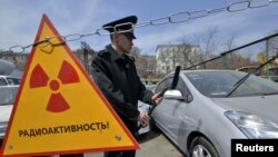 Радиационный контроль автомобилей из Японии в России.