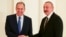 Встреча министра иностранных дел России Сергея Лаврова (слева) с президентом Азербайджана Ильхамом Алиевым (архив)