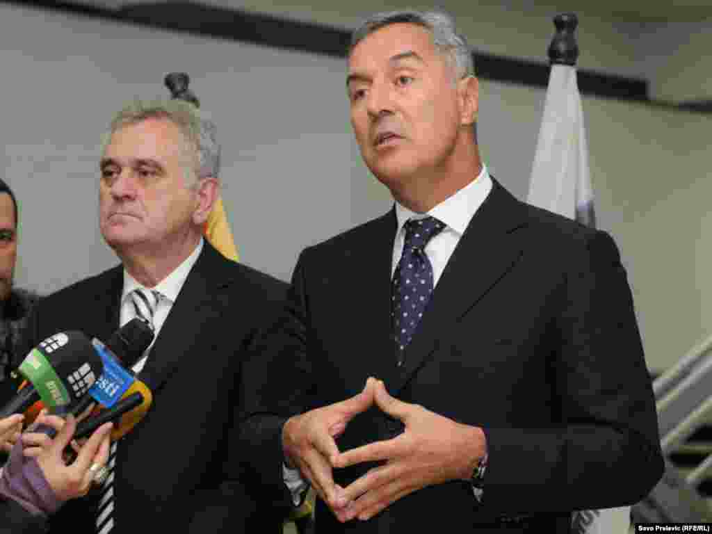 Tomislav Nikolić i Milo Đukanović u Podgorici, 23. novembra 2011