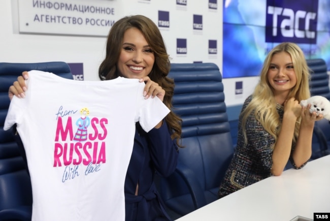 Ксения Александрова и Полина Попова считают, что в России нет сексуальных домогательств благодаря Владимиру Путину
