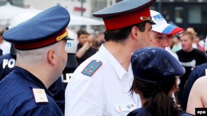 Crazy киска сәби Николь Энистон өлтіретін минет береді