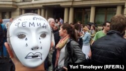 Москва, сторонники Pussy Riot возле Хамовнического суда, 20 июля 2012