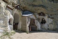 Бакотський скельно-печерний монастир