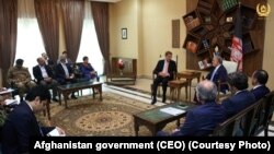حدود دو هفته قبل شاه محمود قریشی وزیر خارجهء پاکستان روی تکمیل و تطبیق پلان صلح و همبستگی در کابل با مقامات افغان گفتگو کرده، مذاکرات را موثر خواند