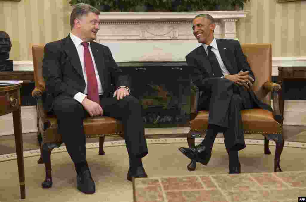Зустріч президентів України і США, Петра Порошенка (ліворуч) і Барака Обами, Вашингтон, 18 вересня 2014 року 