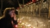 Ուկրաինա - Հիշատակի գիշերային արարողություն Չերնոբիլի աղետի հետեւանքով զոհված հրշեջների եւ ատոմակայանի աշխատակիցների հուշահամալիրում, Սլավուտիչ, 26-ը ապրիլի, 2012թ.