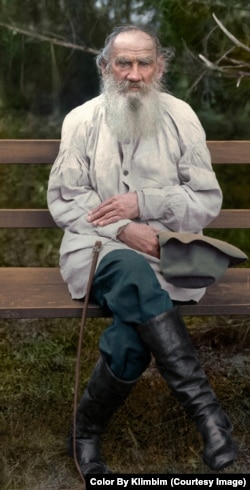 Russian author Leo Tolstoy doffs his floppy hat for a portrait in 1903.