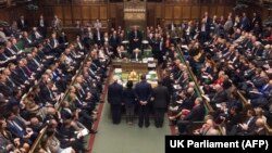 Parlamenti britanik 