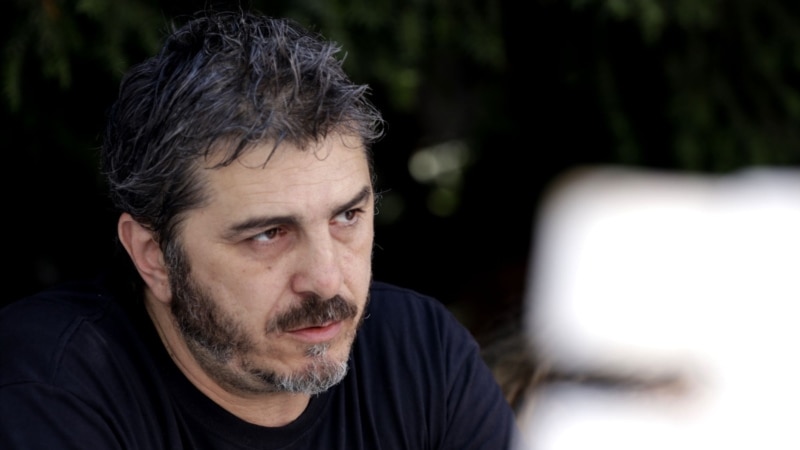 Bh. glumac Feđa Štukan zadržan na aerodromu u Beogradu